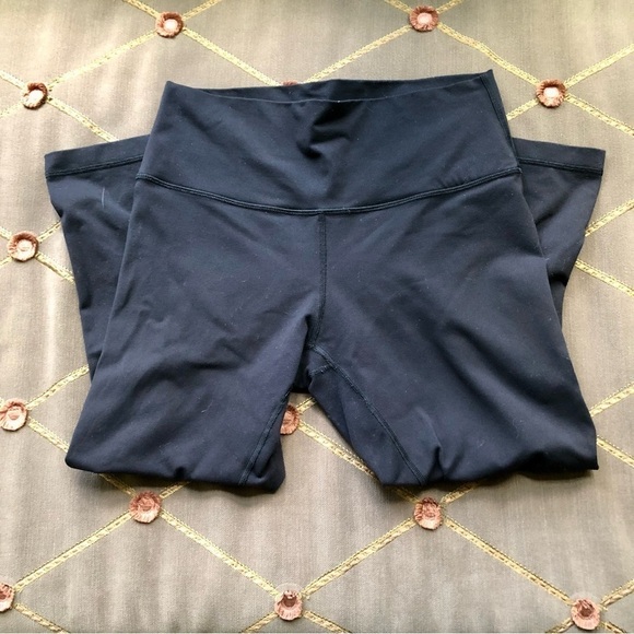 Lululemon Leggings Capri in Black (28 in waist) - Picture 1 of 3